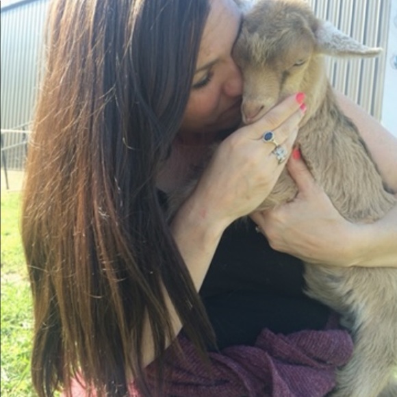 GOAT! 💕🐐 - Picture 5 of 12